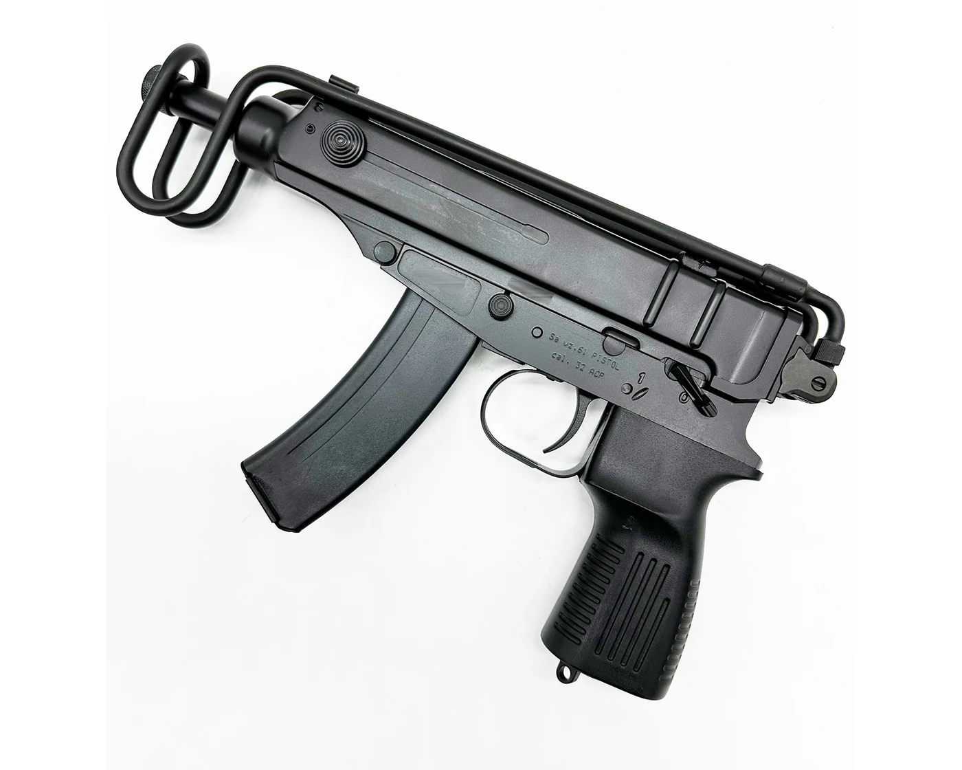 Škorpion with the wire stock folded over the receiver